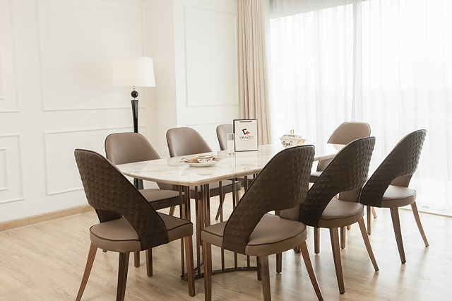 Bàn ăn chung cư 8 ghế 