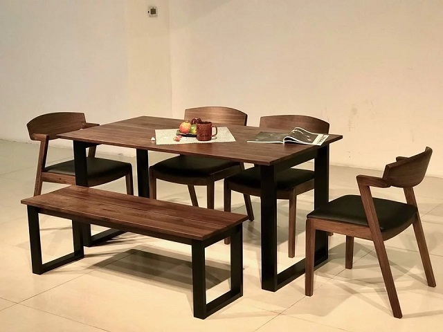 bàn ăn chung cư làm bằng gỗ óc chó