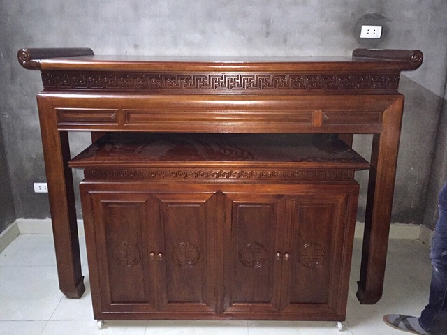 Bàn thờ chung cư gỗ Hương