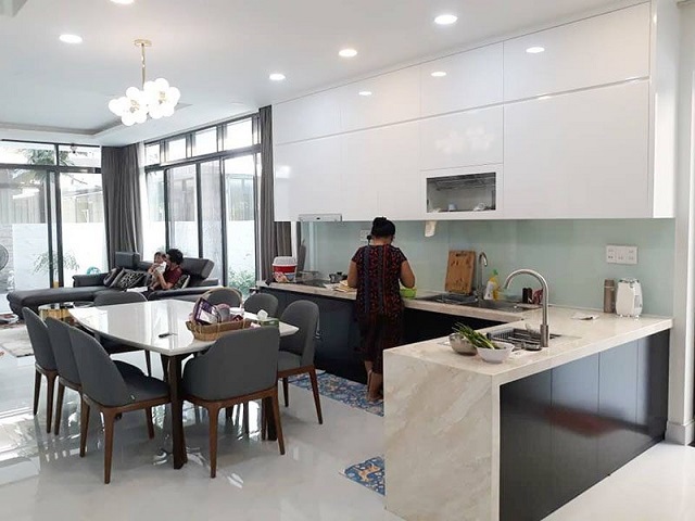 Tủ bếp chung cư thường được làm từ những chất liệu nào?