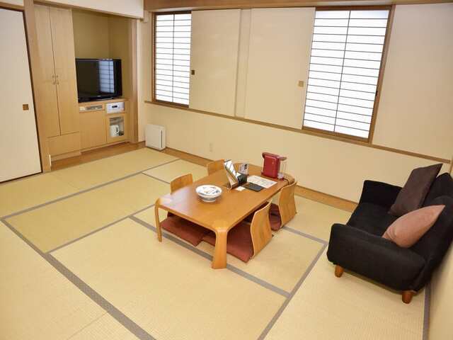 Mẫu thiết kế phòng khách kiểu Nhật 8